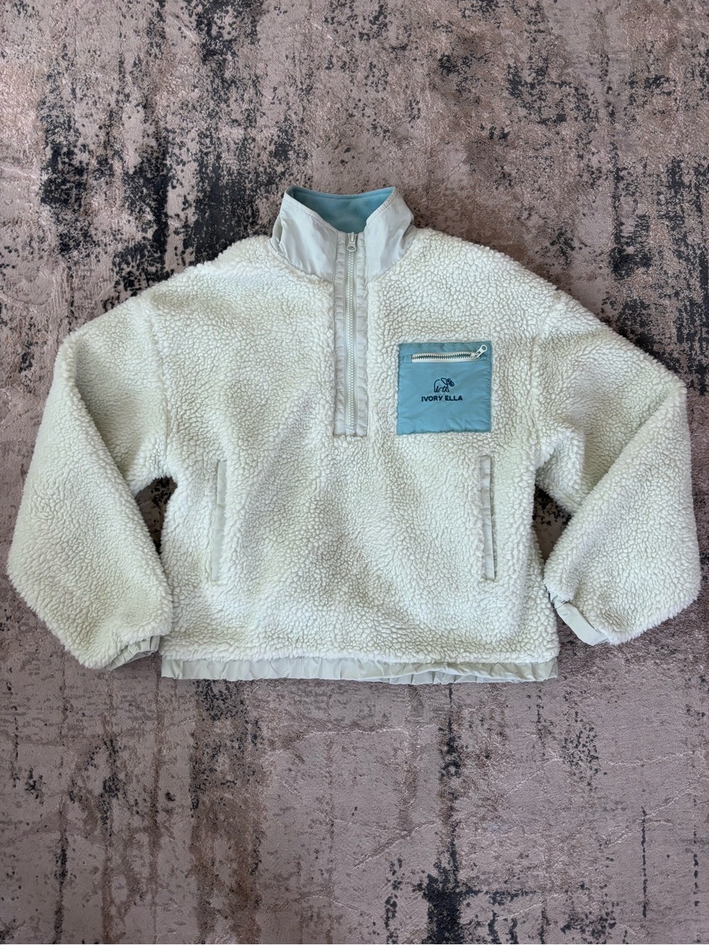 Ivory Ella Sherpa pullover - Picture 1 of 7